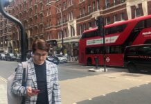 海外旅行の盗難が心配な人にオススメの多機能リュック(XD Design Bobby多機能リュック) London City Eye Catch